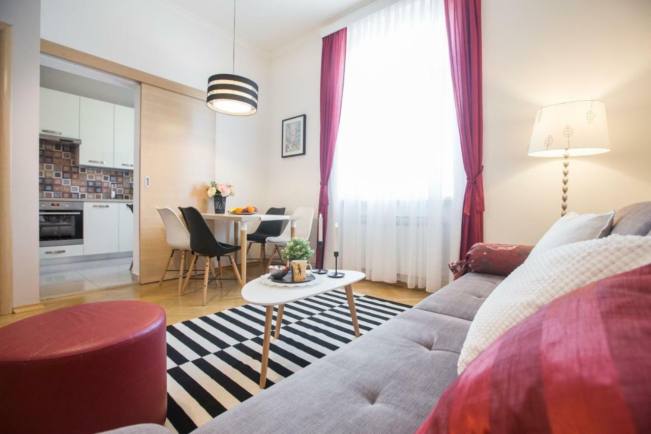 Angela Main Street Luxury Oasis & Free Parking Apartment Zagreb Bagian luar foto